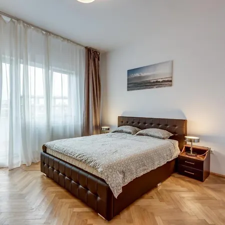 Luxury Retreat - Tudor Arghezi 26 - Square * 布加勒斯特
